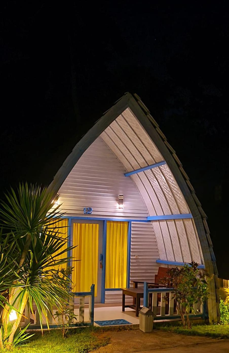 Youpy Bungalows ギリ・アイル 部屋 写真